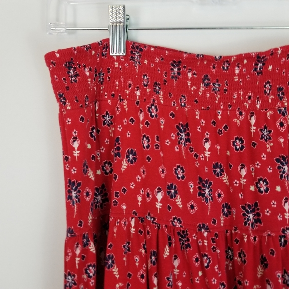 St. John's Bay Red Floral Skirt - Picture 5 of 7